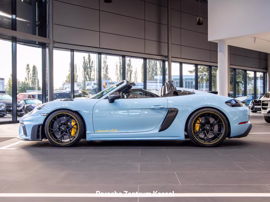 Porsche 718 Spyder RS