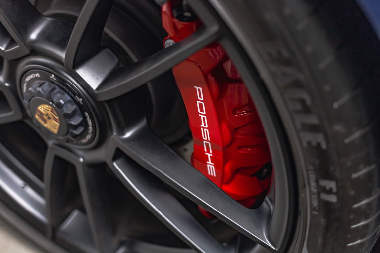 Porsche 992 Carrera GTS