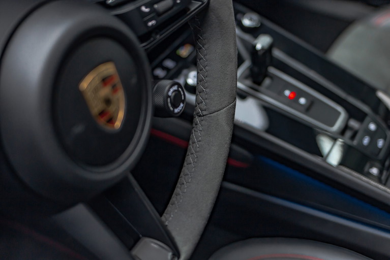 Porsche 992 Carrera GTS