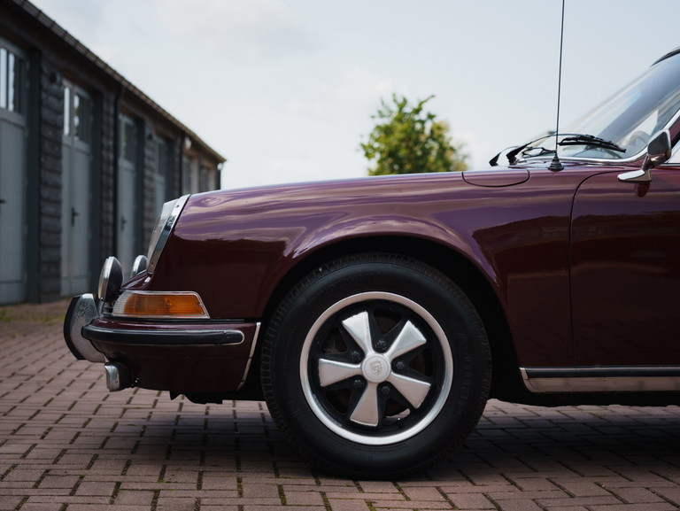 Porsche 911 E