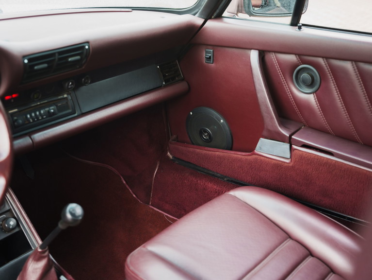 Porsche 911 Carrera 3.2 (US)