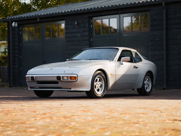 Porsche 944 Coupé