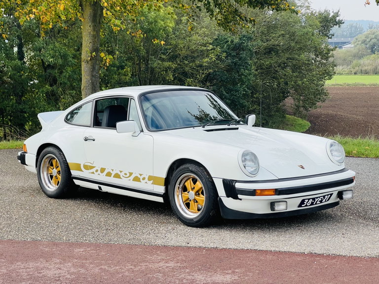 Porsche 911 Carrera