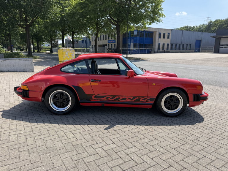 Porsche 911 Carrera 3.2