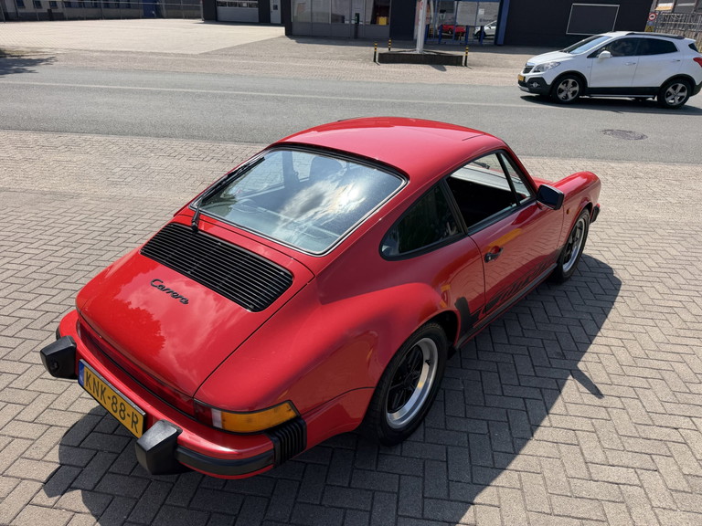 Porsche 911 Carrera 3.2