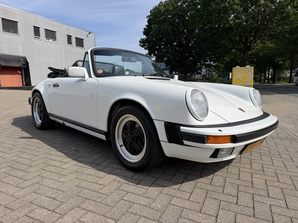 Porsche 911 Carrera 3.2