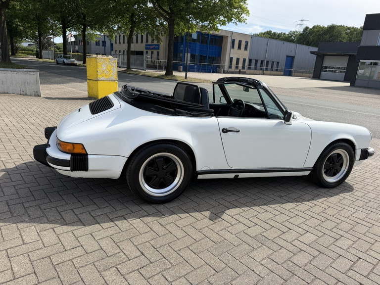 Porsche 911 Carrera 3.2