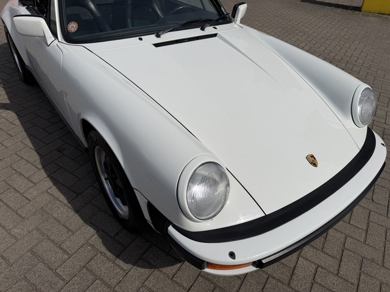 Porsche 911 Carrera 3.2