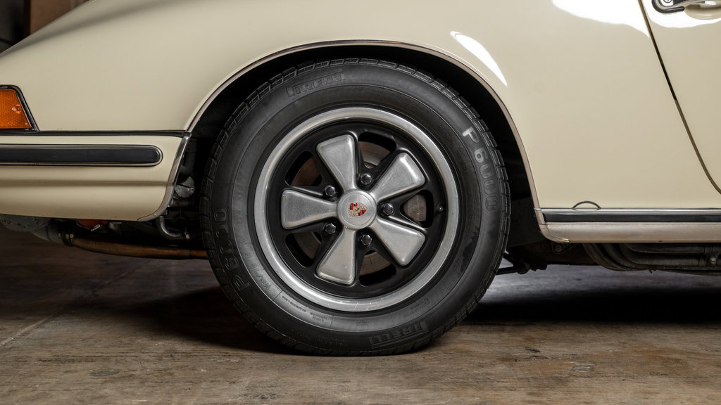 Porsche 911 T (US)