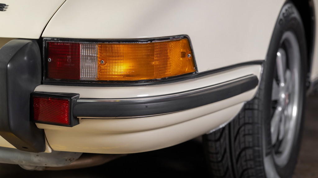 Porsche 911 T (US)