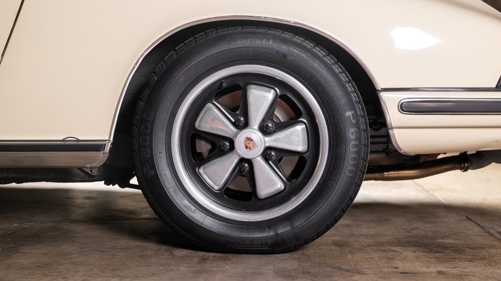 Porsche 911 T (US)