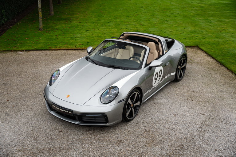 Porsche 992 Heritage Design Edition