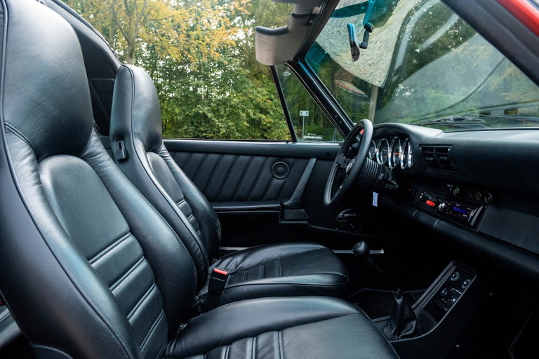 Porsche 911 Carrera 3.2 (US)