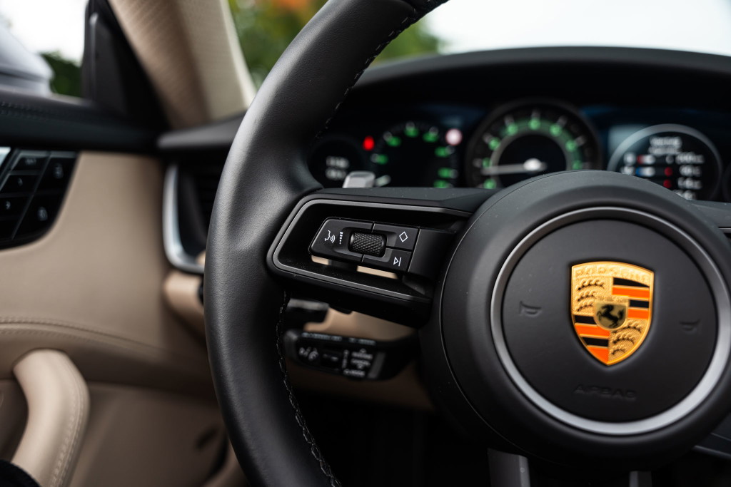 Porsche 992 Heritage Design Edition