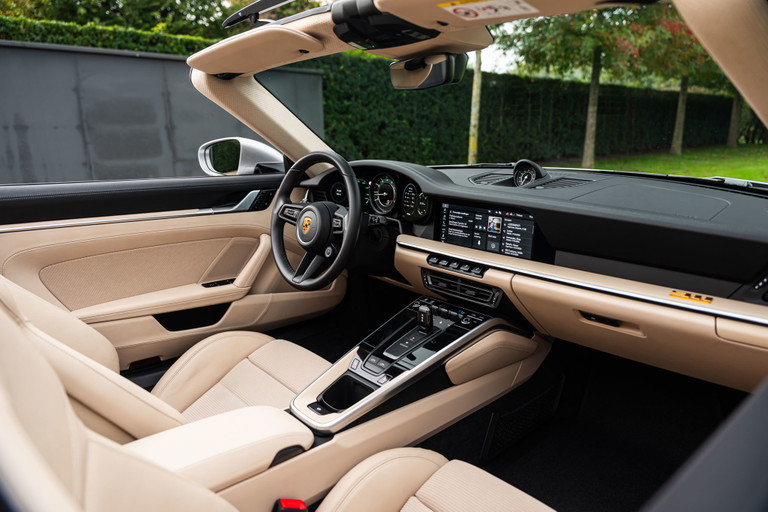 Porsche 992 Heritage Design Edition