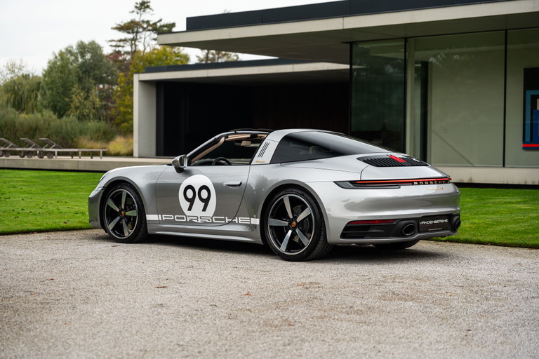 Porsche 992 Heritage Design Edition