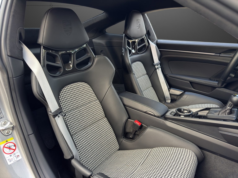 Porsche 992 GT3 Touring