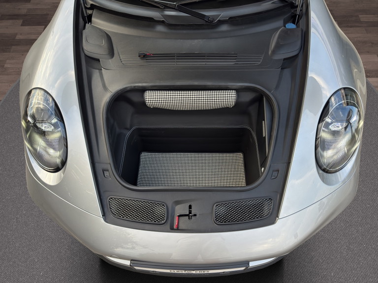 Porsche 992 GT3 Touring