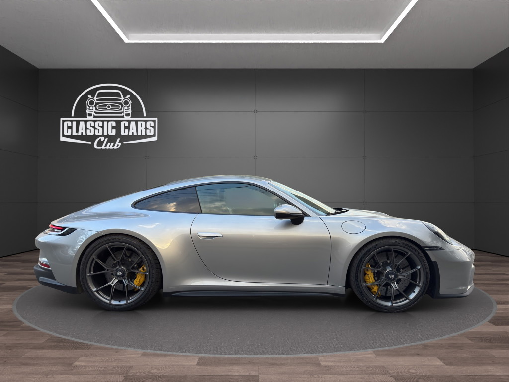 Porsche 992 GT3 Touring