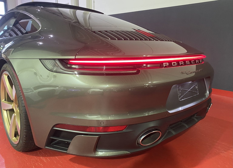 Porsche 992 Carrera 4S