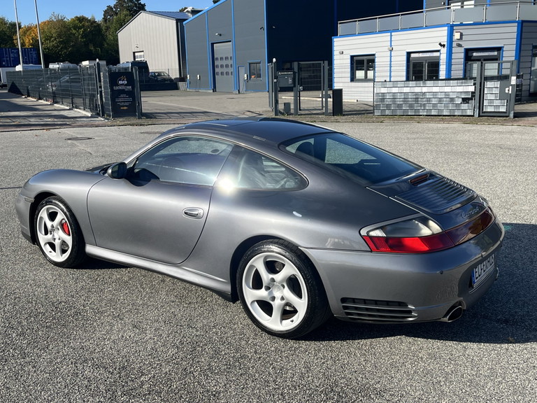 Porsche 996.2 Carrera 4S