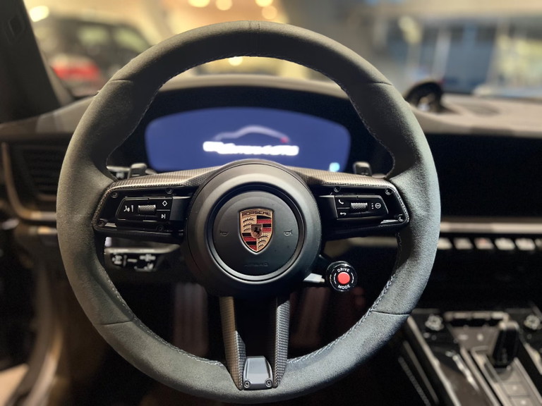 Porsche 992.2 Carrera 4 GTS