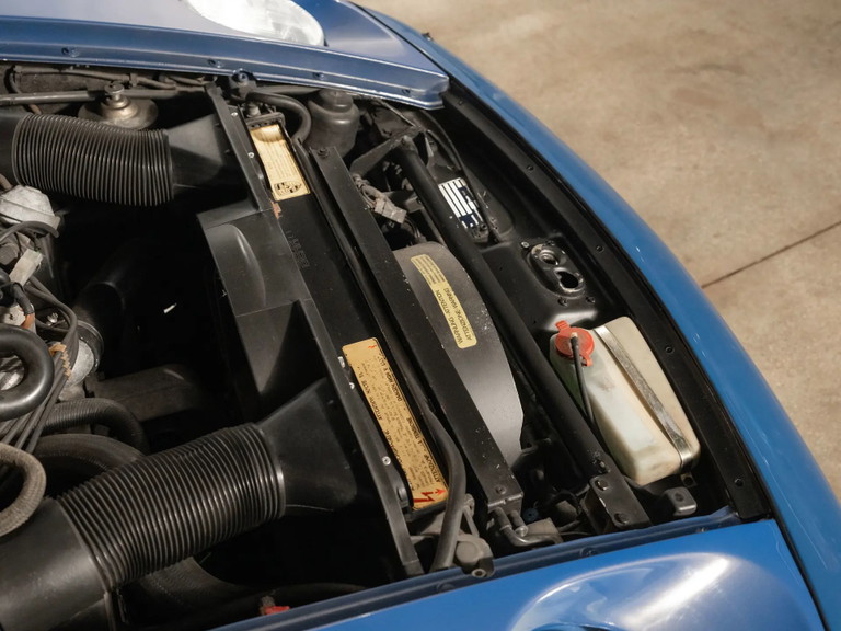 Porsche 928