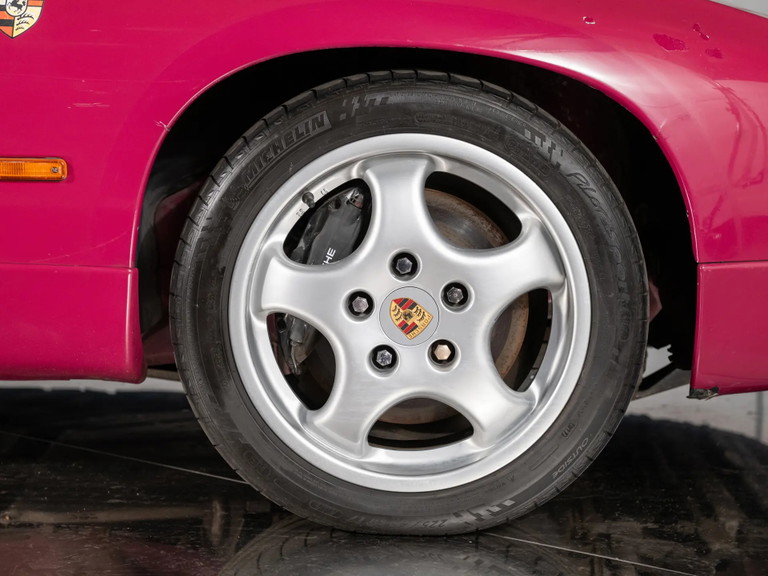 Porsche 928 GTS