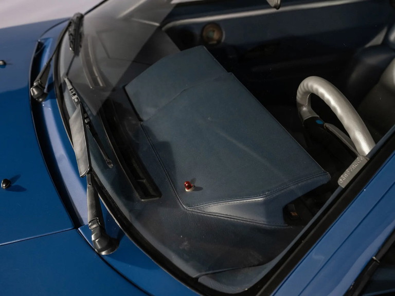 Porsche 928