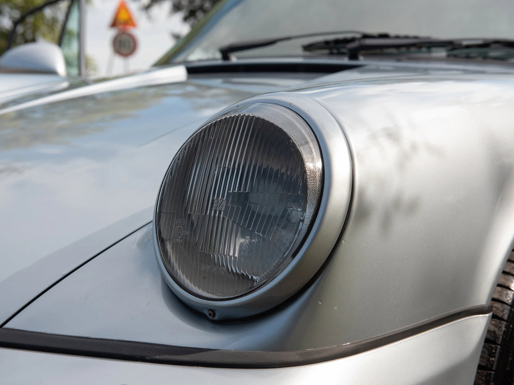 Porsche 964 Carrera 4