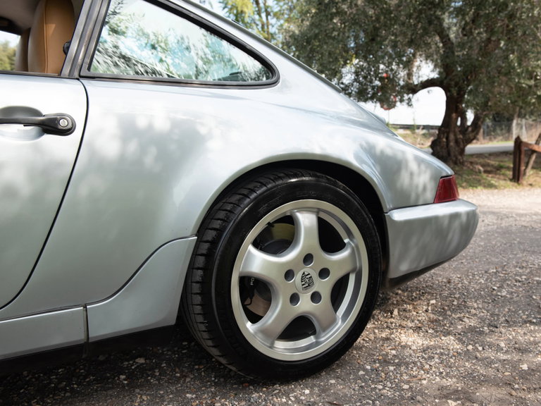 Porsche 964 Carrera 4