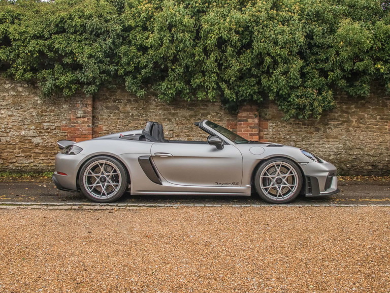 Porsche 718 Spyder RS