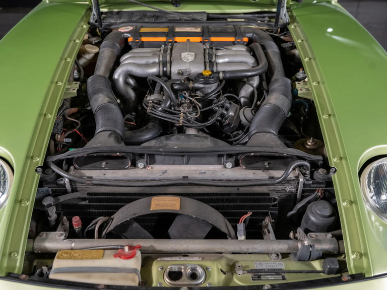Porsche 928