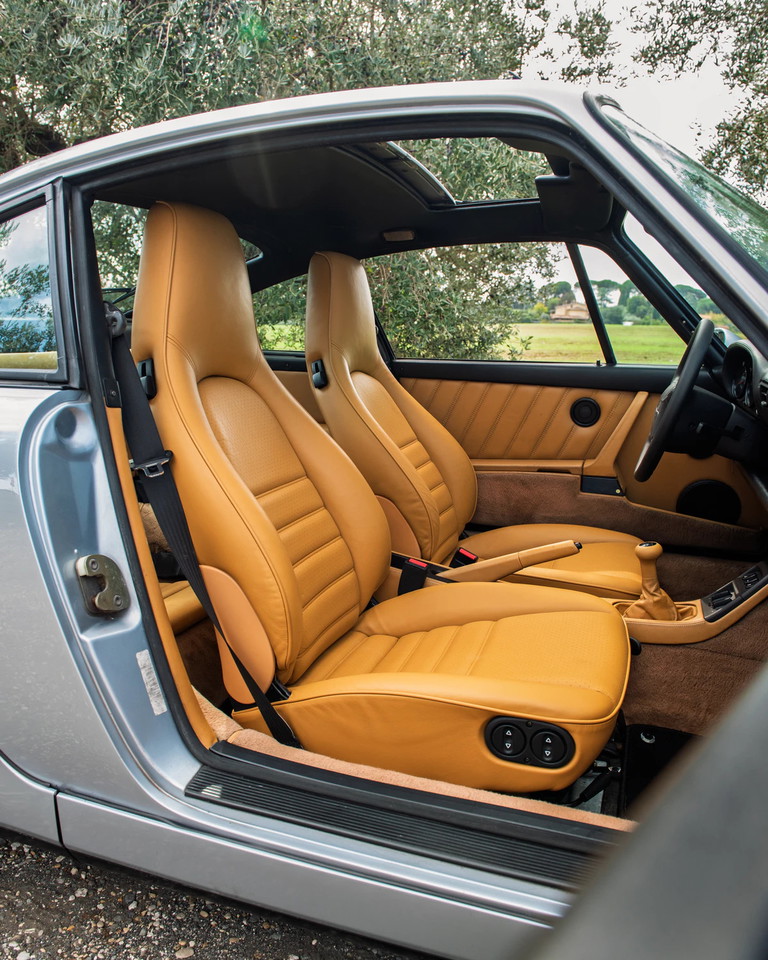 Porsche 964 Carrera 4