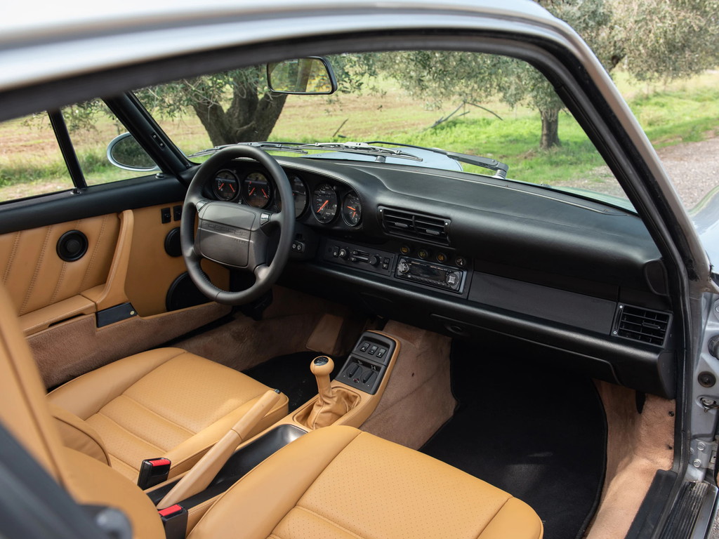 Porsche 964 Carrera 4