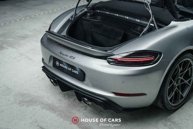 Porsche 718 Spyder RS