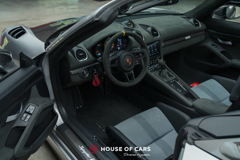 Porsche 718 Spyder RS
