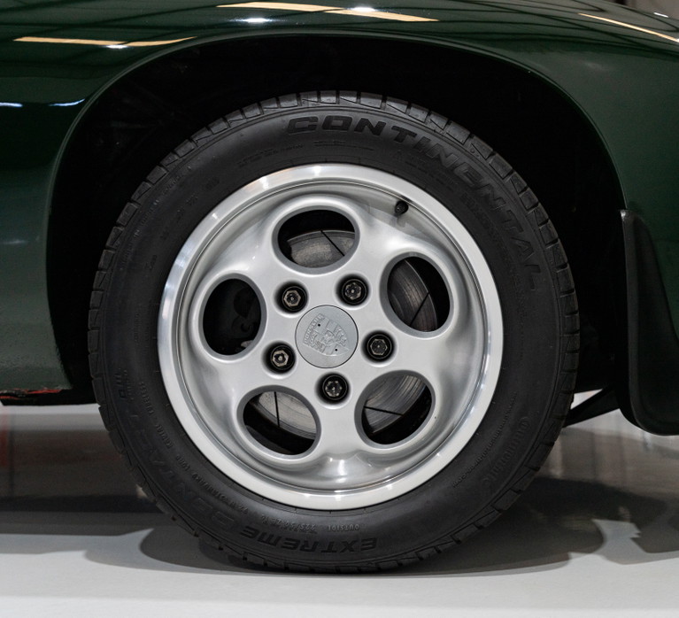 Porsche 928