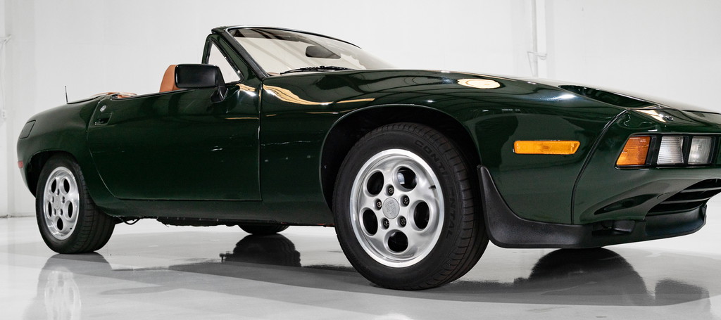 Porsche 928