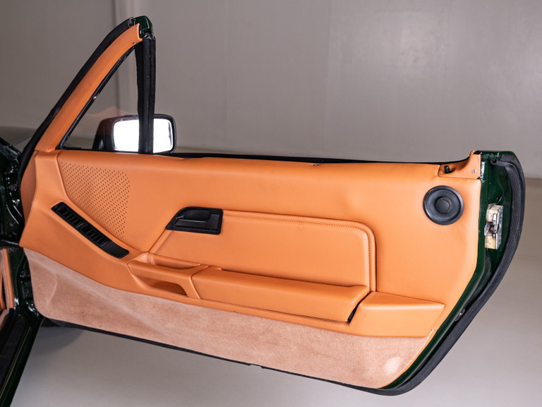Porsche 928