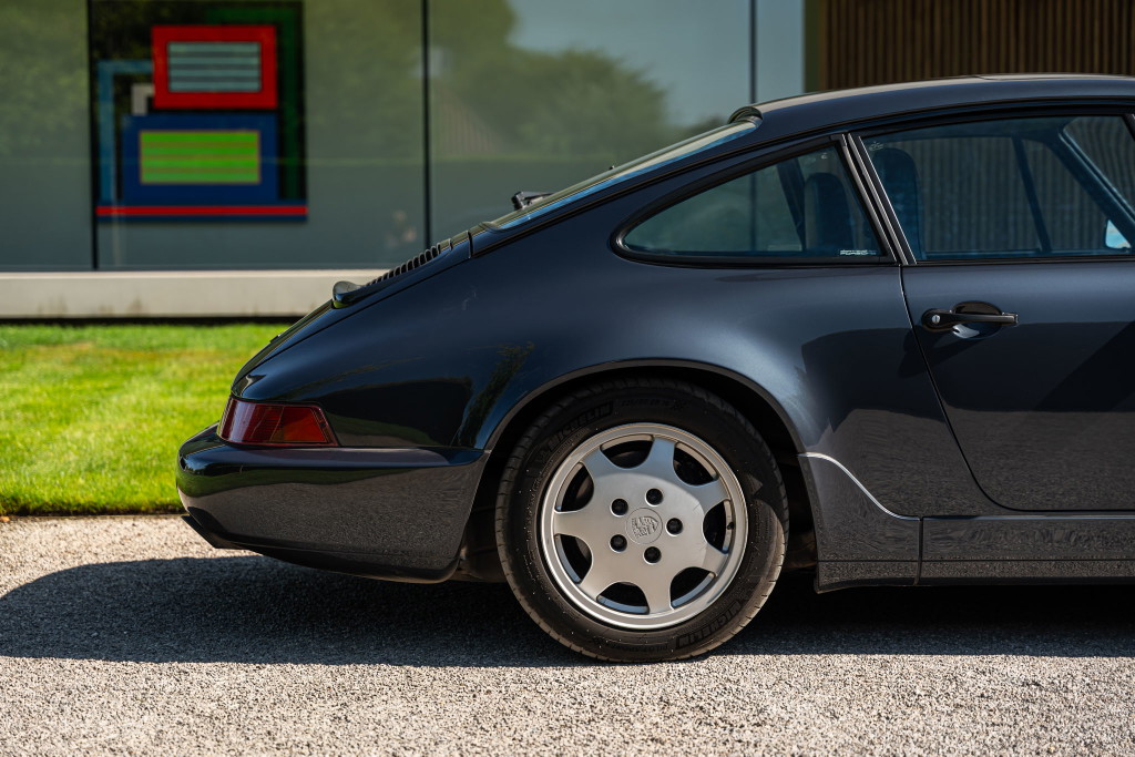 Porsche 964 Carrera 4