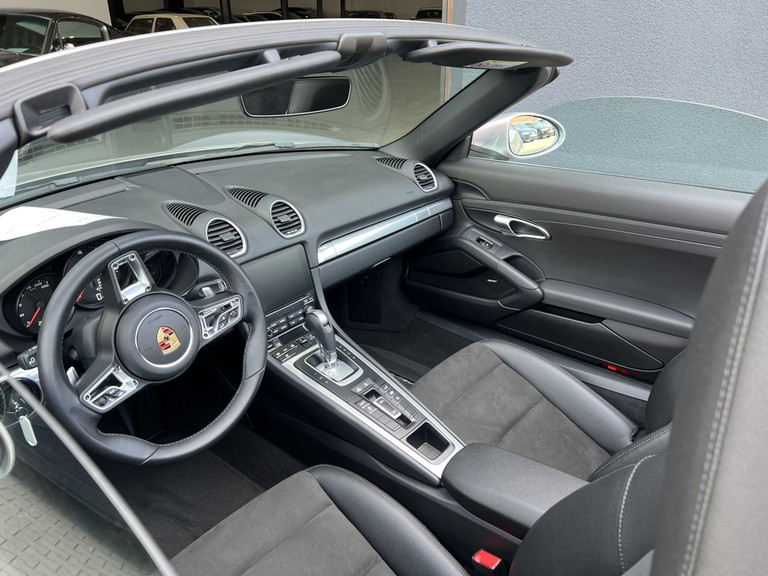 Porsche 718 Boxster