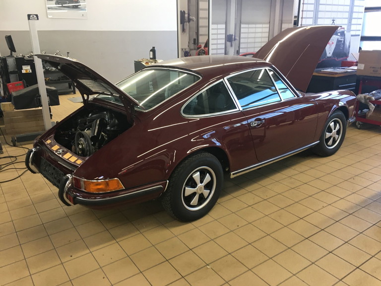 Porsche 911 E