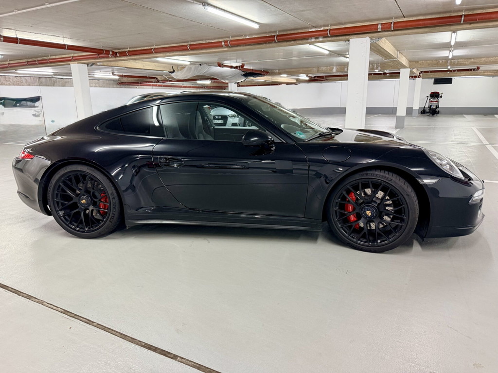 Porsche 991 Carrera 4 GTS