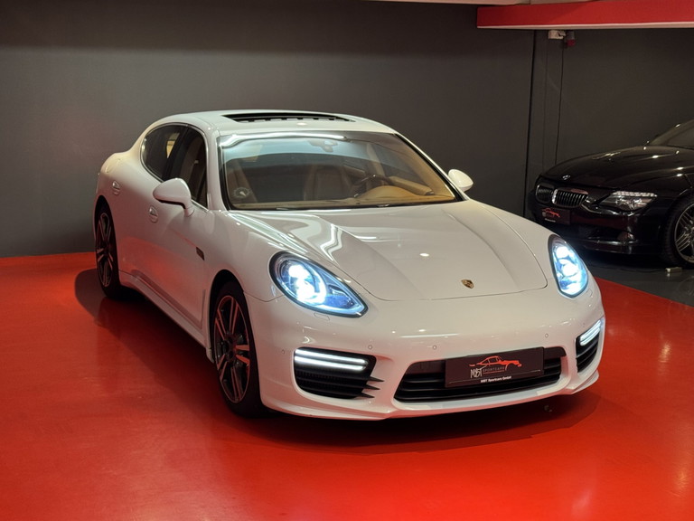 Porsche Panamera Turbo