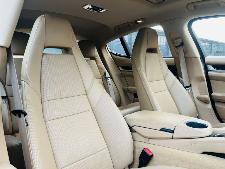 Porsche Panamera 4S