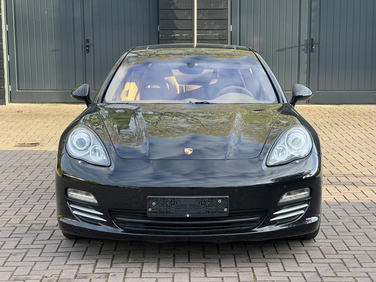 Porsche Panamera 4S